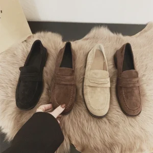 Retro Square Heel Round Toe Loafers for Women with Comfortable Slip-On Design