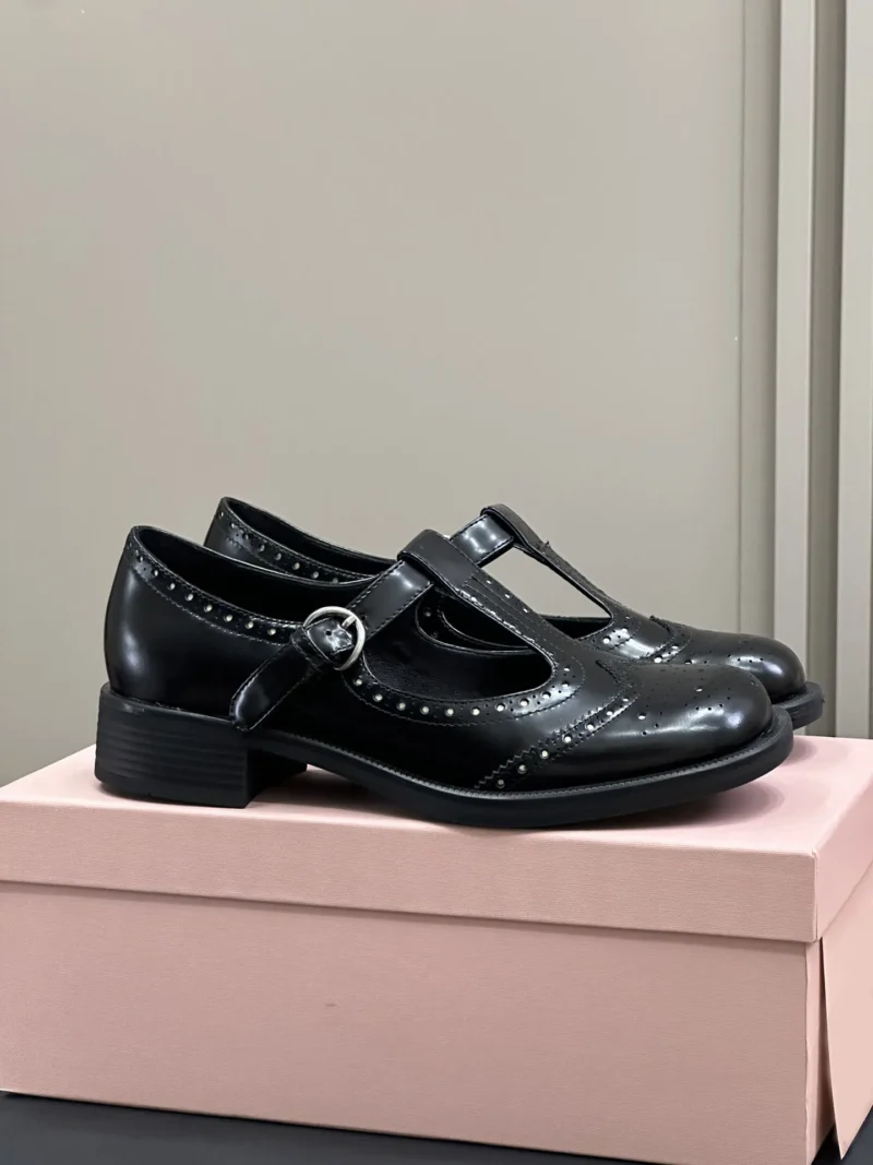 Classic Leather T-Strap Mary Jane Loafers with Brogue Detail for Everyday Comfort - Image 4