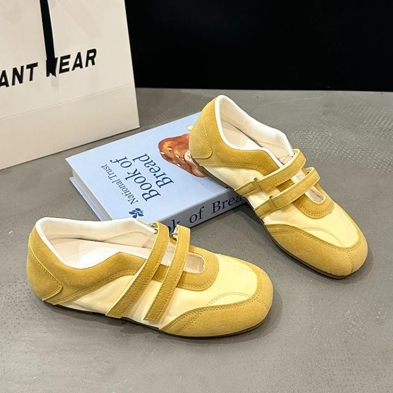 Lightweight breathable loafers ideal for long hours on your feet