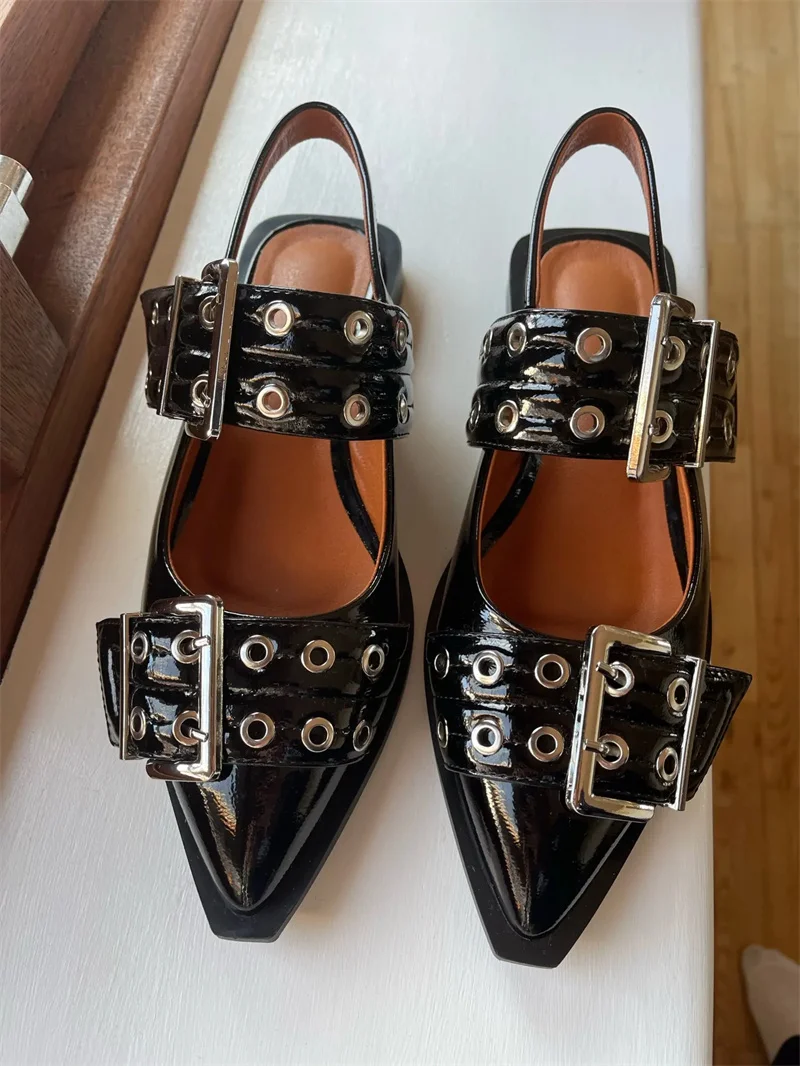 Versatile slingback loafers with pointed toe for casual outfits and everyday wear