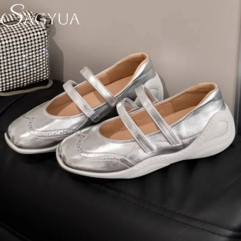 Architectural square toe design creating structured elegance for modern outfits